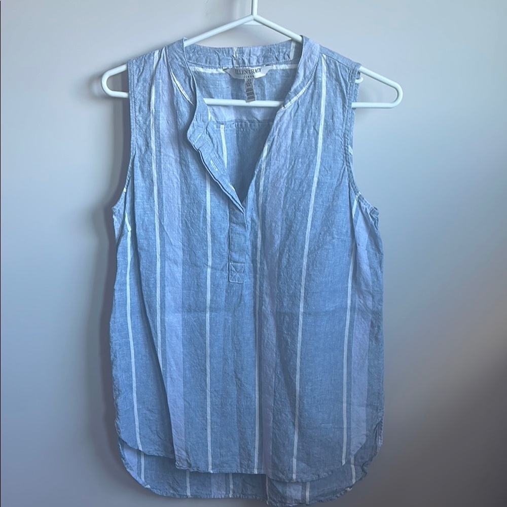 Ellen Tracy Blue and White linen Blouse with Chic Style